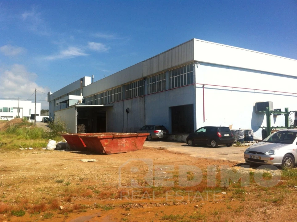 Armazém para Arrendamento em Arrifana Foto 8