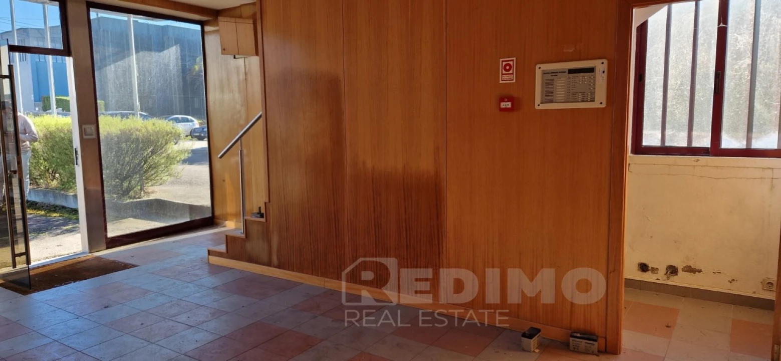 Armazém para Arrendamento em Arrifana Foto 10