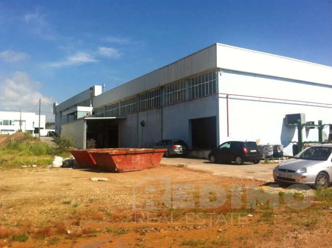 Armazém para Arrendamento em Arrifana Foto 8