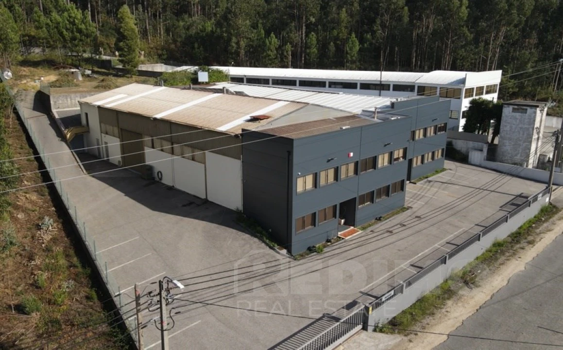 Armazém para Arrendamento em Nogueira do Cravo e Pindelo Foto 3