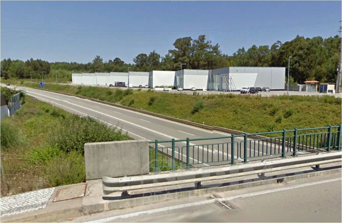 Armazém para Arrendamento em Barrô e Aguada de Baixo Foto 4