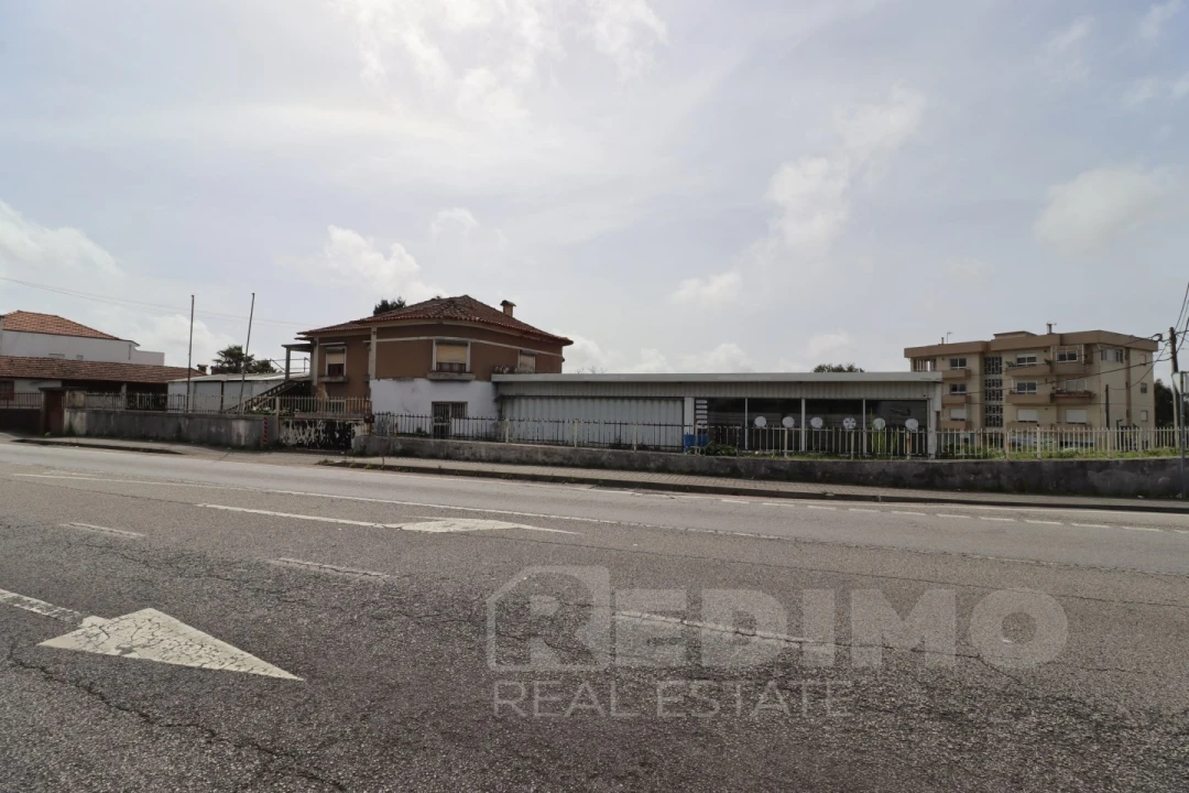 Terreno Misto para Venda em Argoncilhe Foto 10