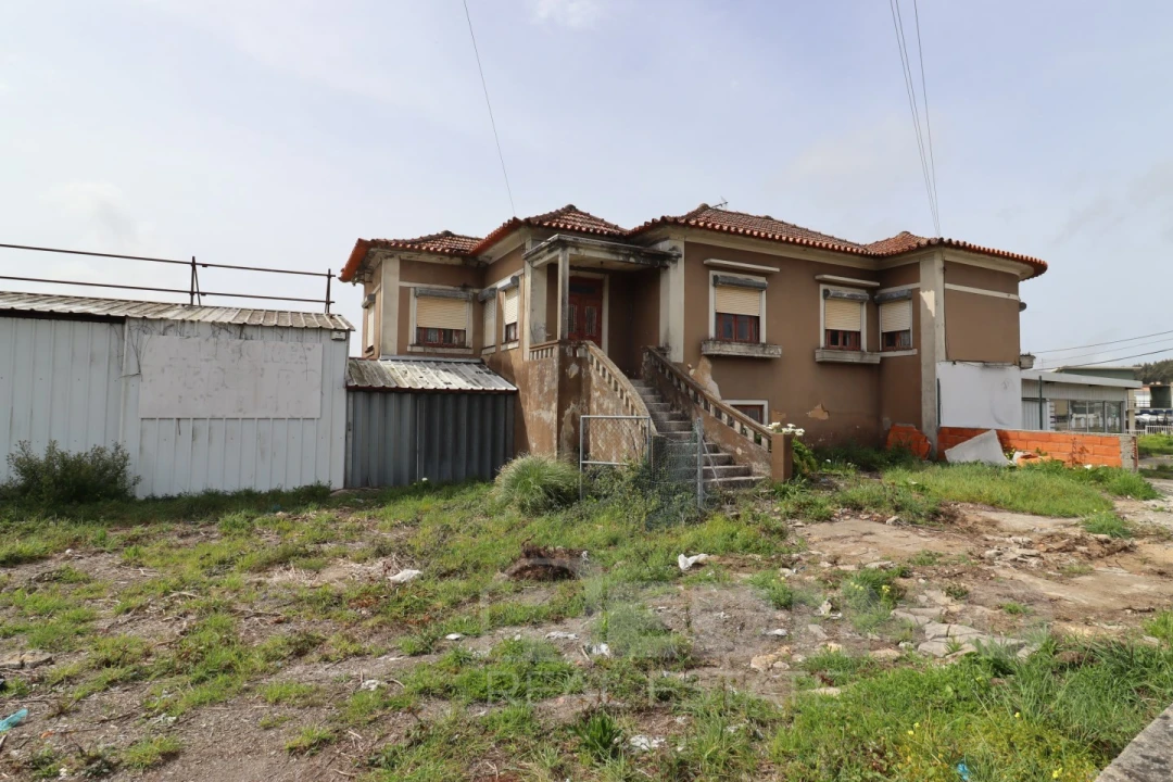 Terreno Misto para Venda em Argoncilhe Foto 13