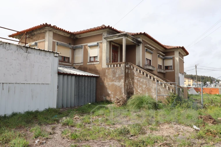 Terreno Misto para Venda em Argoncilhe Foto 17