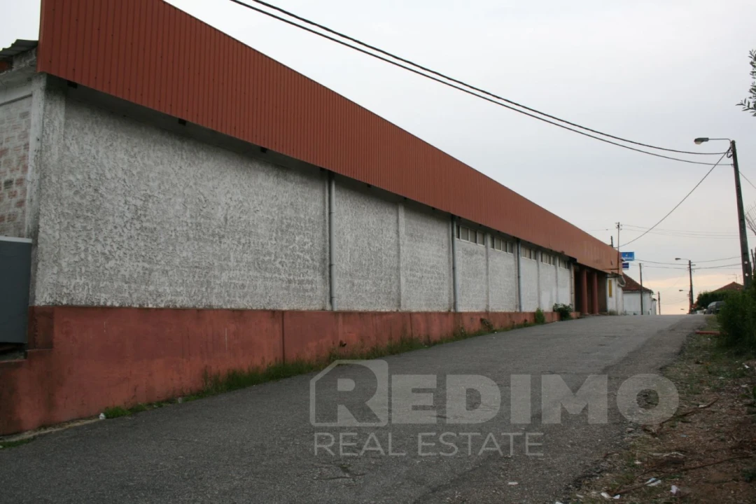 Armazém para Venda em Arrifana Foto 3