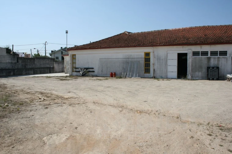 Armazém para Venda em Arrifana Foto 8