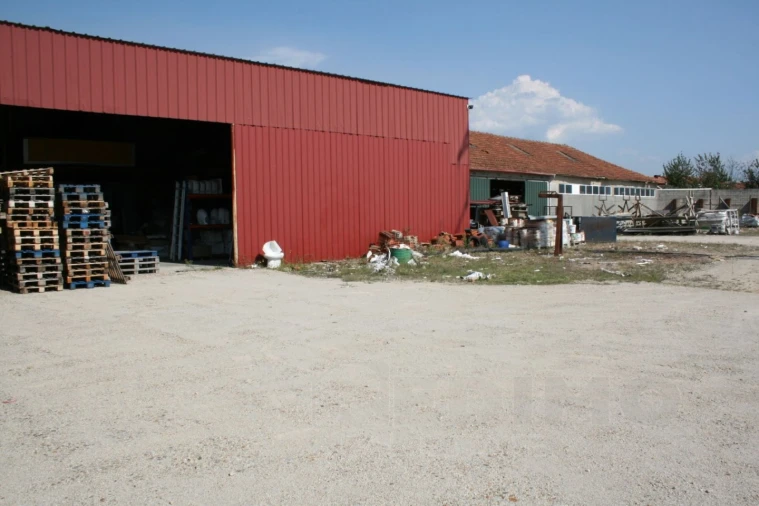 Armazém para Venda em Arrifana Foto 9