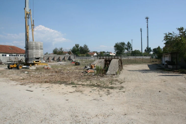 Armazém para Venda em Arrifana Foto 12