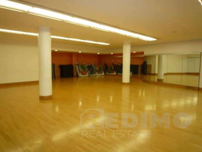 Loja para Arrendamento em Paranhos Foto 7