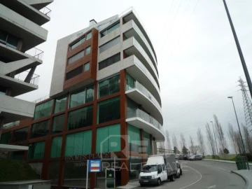 Loja para Arrendamento em Glória e Vera Cruz