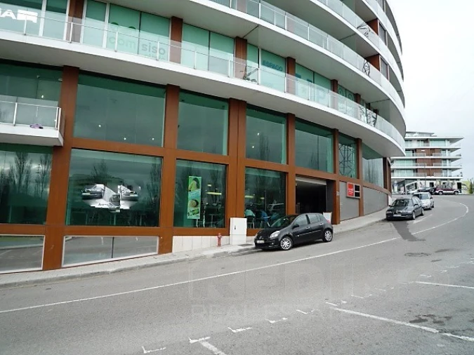 Loja para Arrendamento em Glória e Vera Cruz