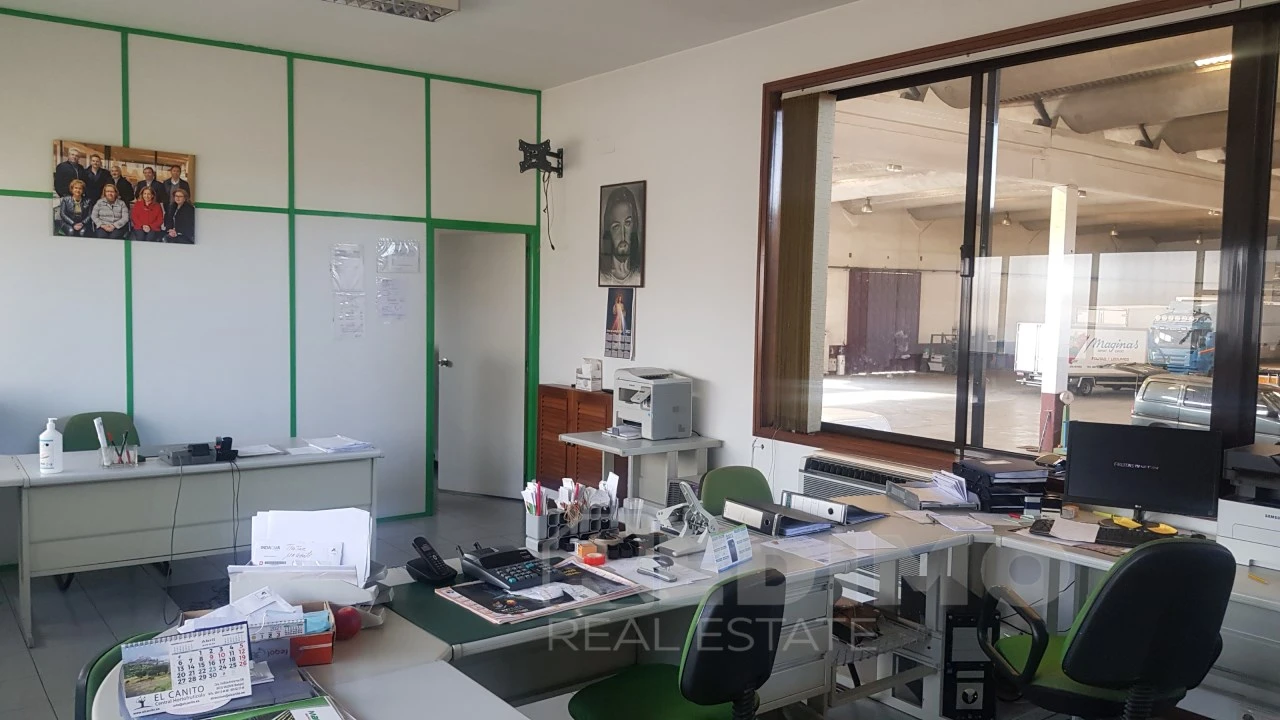 Armazém para Arrendamento em São Miguel do Souto e Mosteirô Foto 11