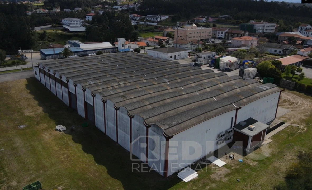 Armazém para Arrendamento em São Miguel do Souto e Mosteirô Foto 25