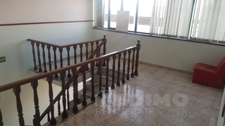 Armazém para Arrendamento em Santa Maria da Feira, Travanca, Sanfins e Espargo Foto 8