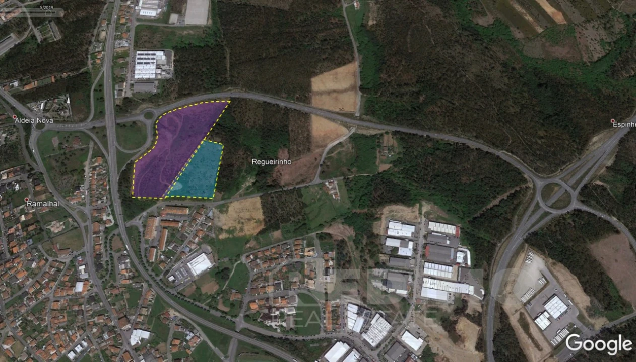Terreno Comércio / Armazém para Venda em Arrifana Foto 2