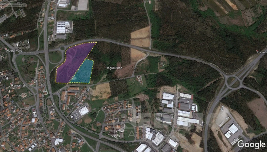 Terreno Comércio / Armazém para Venda em Arrifana Foto 2