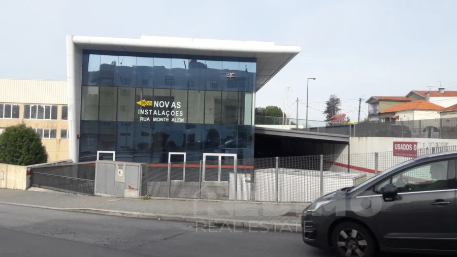 Armazém para Venda em Canelas Foto 2