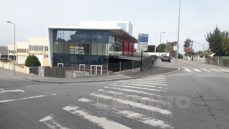 Armazém para Venda em Canelas Foto 4