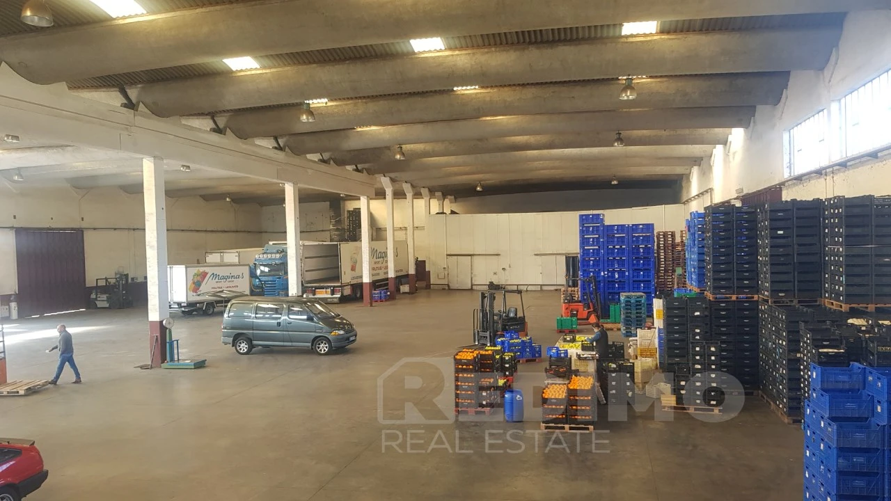 Armazém para Venda em São Miguel do Souto e Mosteirô Foto 14