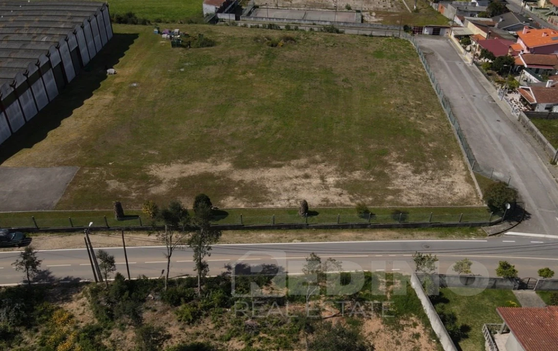 Armazém para Venda em São Miguel do Souto e Mosteirô Foto 23