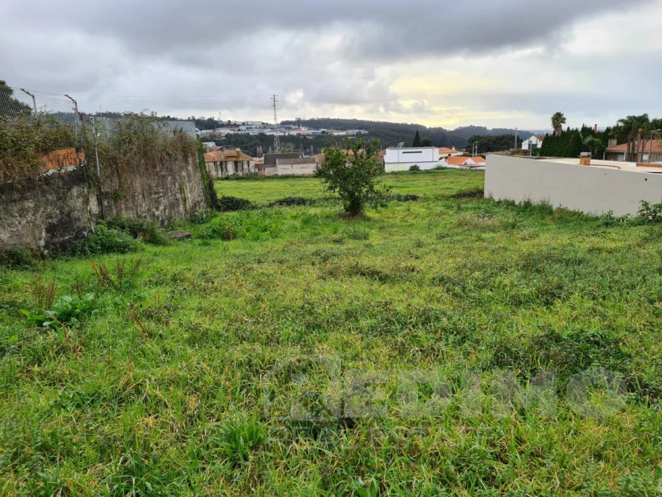 Terreno para Venda em Lourosa Foto 4