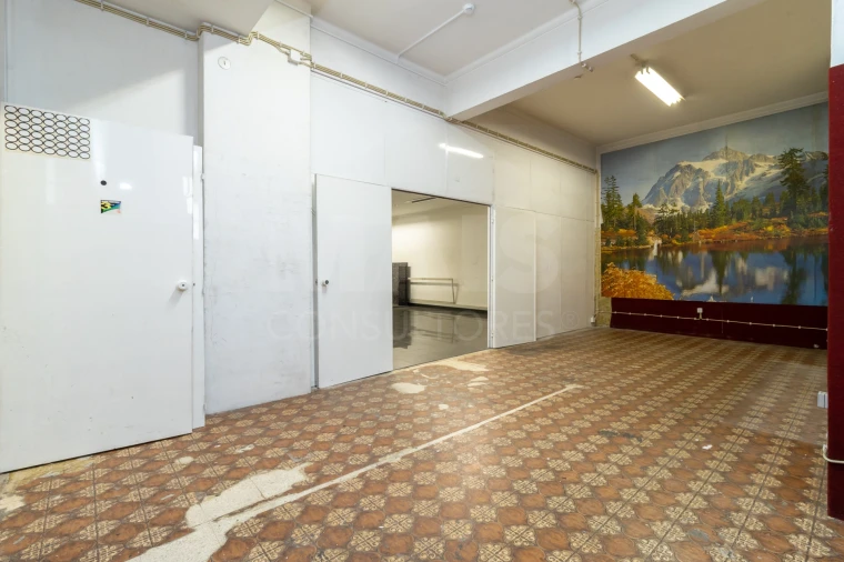 Loja para Arrendamento em São Domingos de Benfica Foto 6