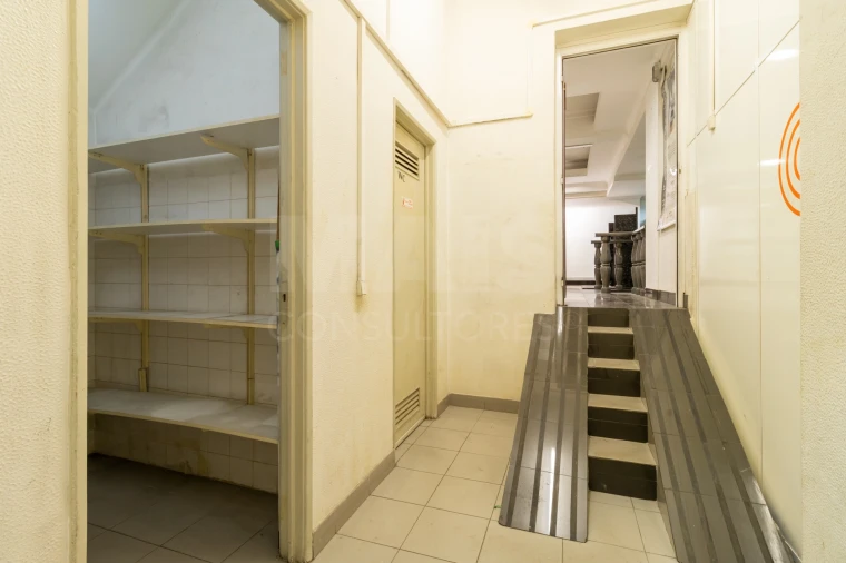 Loja para Arrendamento em São Domingos de Benfica Foto 7