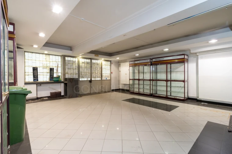 Loja para Arrendamento em São Domingos de Benfica Foto 10