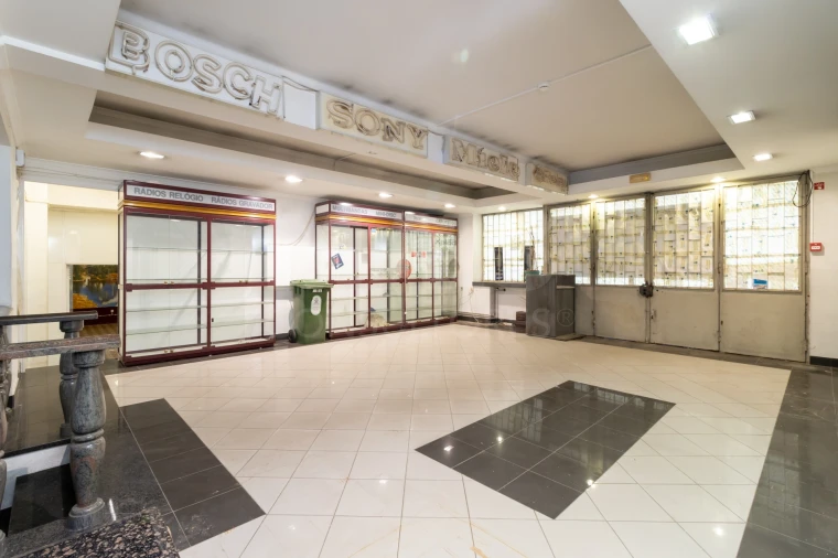 Loja para Arrendamento em São Domingos de Benfica Foto 1