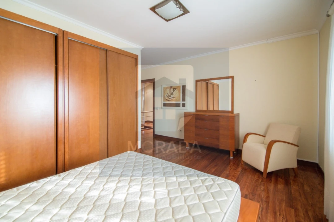 Moradia T4 para Venda em Labruge Foto 19