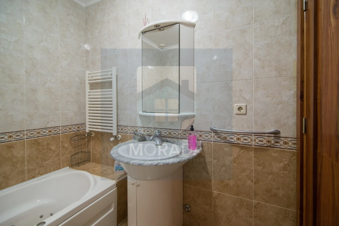 Moradia T4 para Venda em Labruge Foto 23