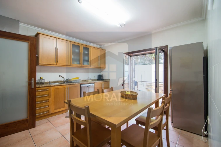 Moradia T4 para Venda em Labruge Foto 5