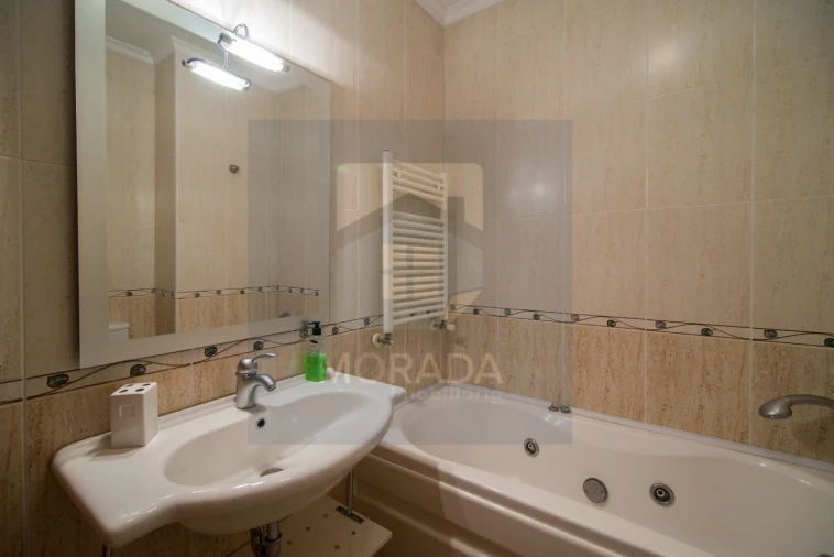 Moradia T4 para Venda em Labruge Foto 11