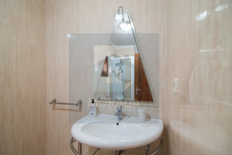 Moradia T4 para Venda em Labruge Foto 12