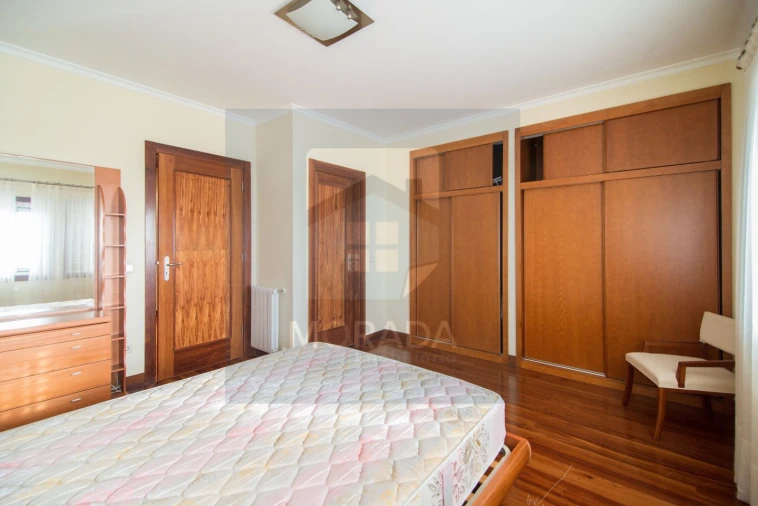 Moradia T4 para Venda em Labruge Foto 13