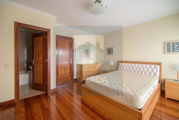 Moradia T4 para Venda em Labruge Foto 15