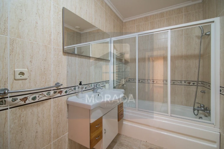 Moradia T4 para Venda em Labruge Foto 18