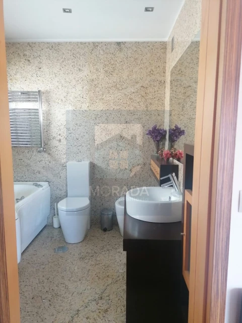 Moradia T4 para Venda em Gondomar (São Cosme), Valbom e Jovim