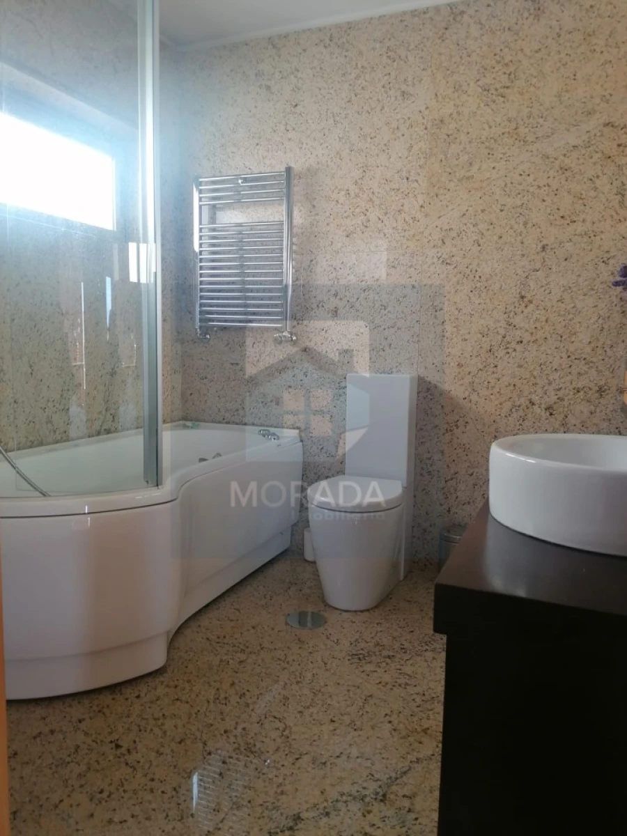 Moradia T4 para Venda em Gondomar (São Cosme), Valbom e Jovim Foto 8