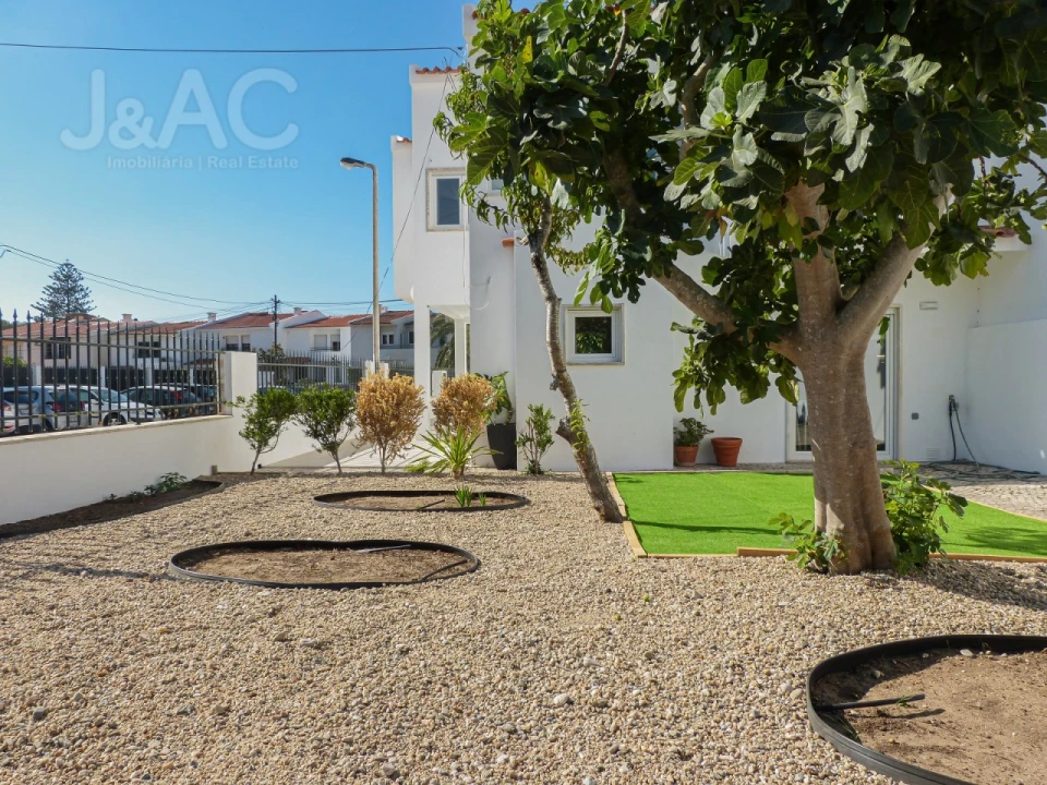 Moradia T4 para Arrendamento em Carcavelos e Parede Foto 1