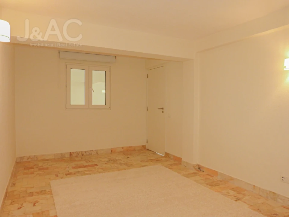 Moradia T4 para Arrendamento em Carcavelos e Parede Foto 35