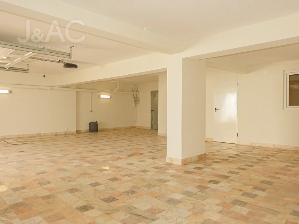 Moradia T4 para Arrendamento em Carcavelos e Parede Foto 41