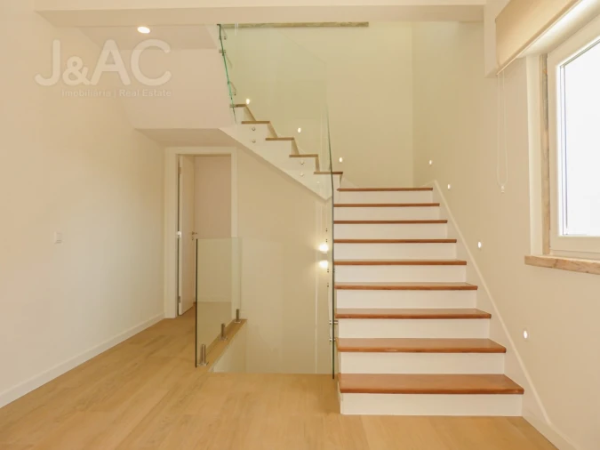 Moradia T4 para Arrendamento em Carcavelos e Parede Foto 14