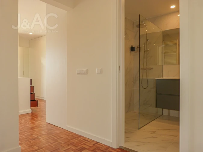 Moradia T4 para Arrendamento em Carcavelos e Parede Foto 25