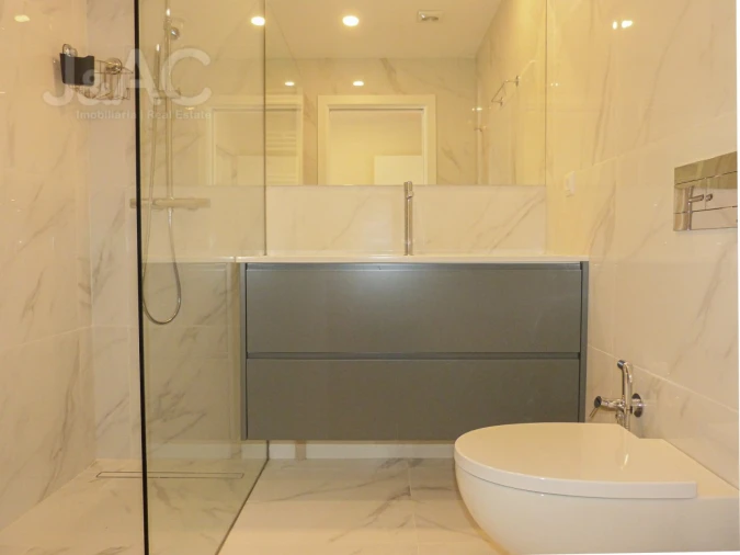 Moradia T4 para Arrendamento em Carcavelos e Parede Foto 26