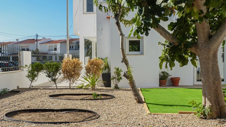 Moradia T4 para Arrendamento em Carcavelos e Parede