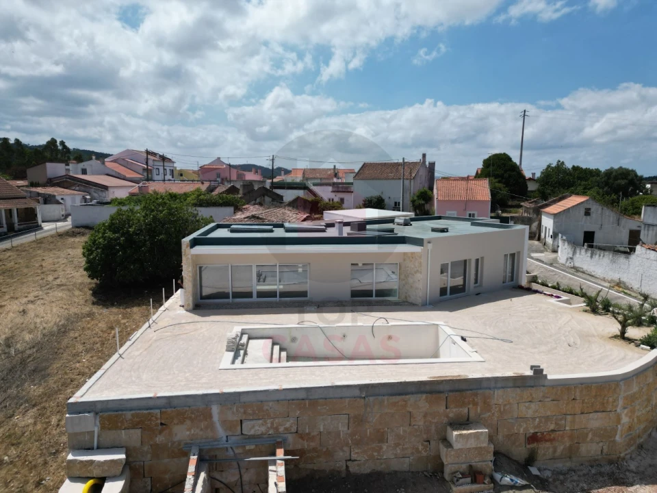 Moradia T4 para Venda em Tornada e Salir do Porto Foto 12