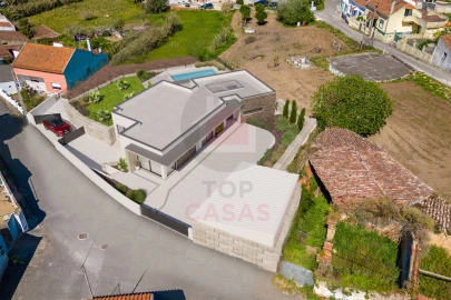 Moradia T4 para Venda em Tornada e Salir do Porto