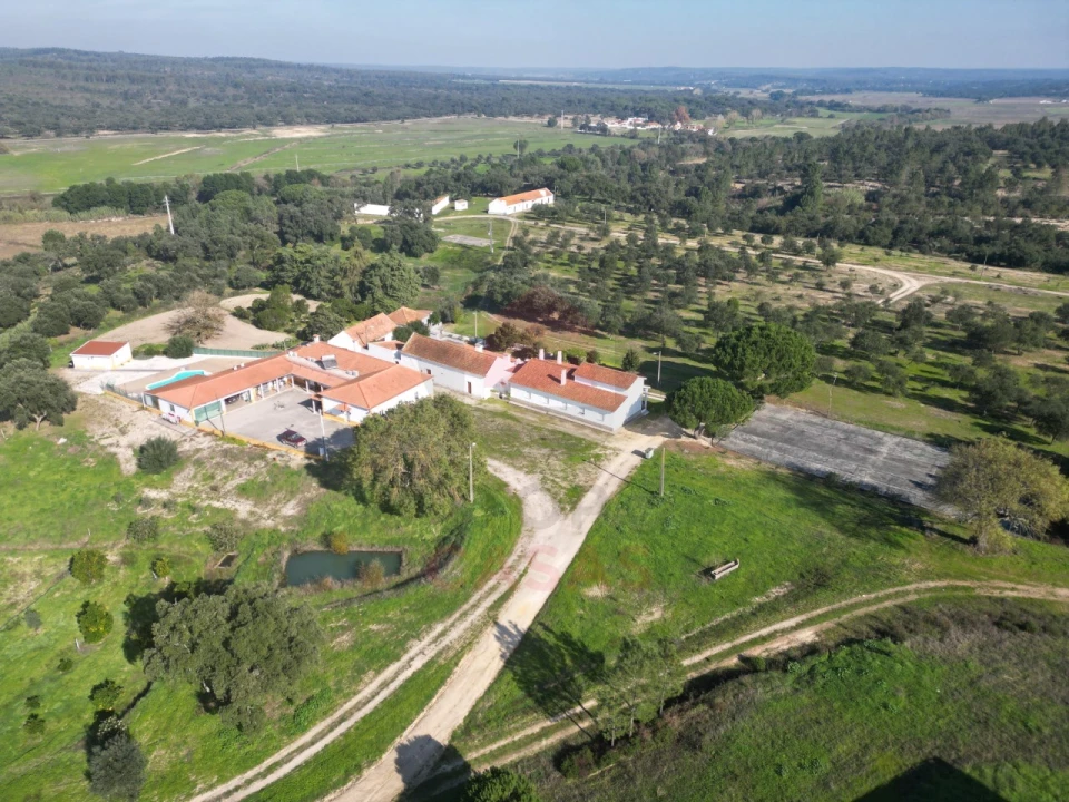 Quinta T5 para Venda em Raposa Foto 10