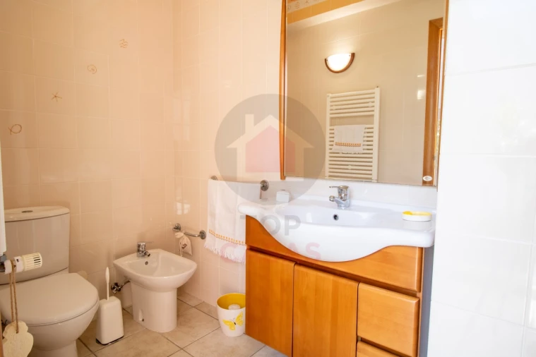 Moradia T4 para Venda em Foz do Arelho Foto 19